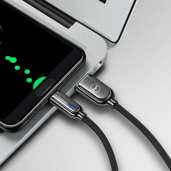 Mcdodo CA-6190 USB C till USB A kabel för synkning och snabb laddning, LED indikator, laddningen slutas automatisk när laddningen är klar, svart, 1m