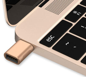 NÖRDIC OTG USB-A 3.1 OTG hona till USB C hane adapter Aluminium gold OTG USB-C adapter synk och laddning